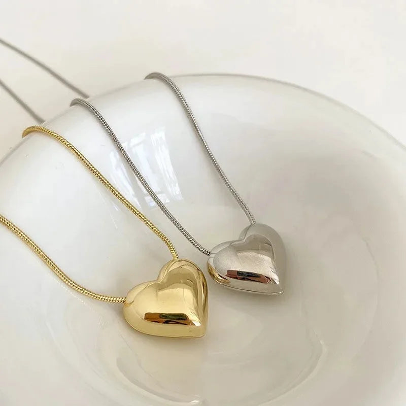 Vintage Love Heart Pendant Necklace for Women Trend Silver Color Metal Chain Collar Choker Party Jewelry Birthday Gifts