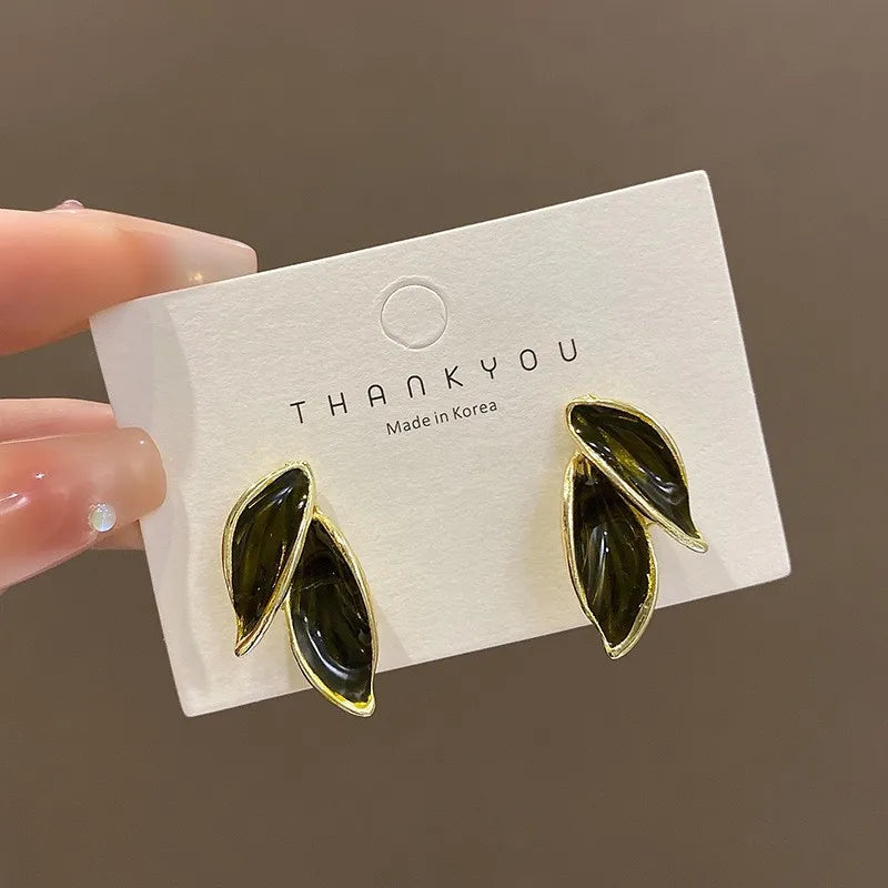 Korean Arrival Metal Trendy Fresh Lovely Sweet Grey Leaf Stud Earrings for Women Fashion Jewelry Gifts
